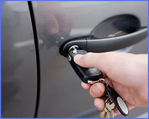 Mesquite Locksmith Services Mesquite, TX 972-810-6755 - car-door-unlocking